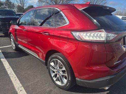 Used 2018 Ford Edge Titanium w/ Equipment Group 301A image 7