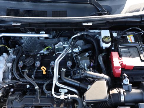 Used 2024 Mitsubishi Outlander SE image 18