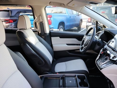 New 2026 Honda Odyssey Elite image 6