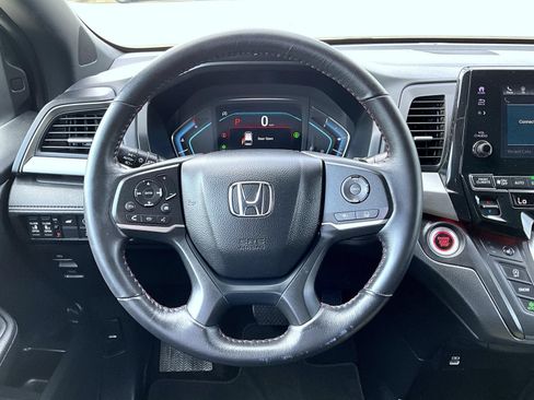 Used 2024 Honda Odyssey Sport image 11