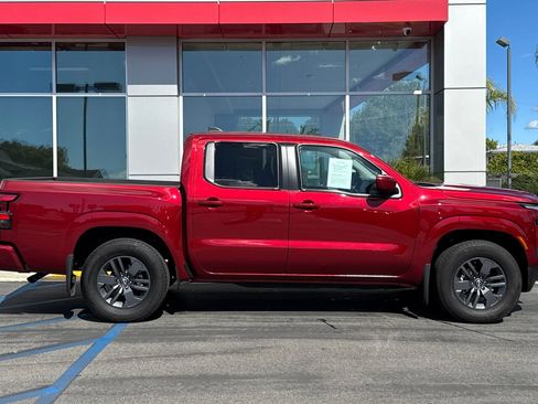 Used 2025 Nissan Frontier SV w/ SV Convenience Package image 4