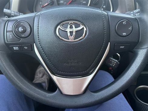 Used 2015 Toyota RAV4 XLE image 33