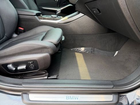 Used 2020 BMW 330i Sedan w/ Convenience Package RWD image 30