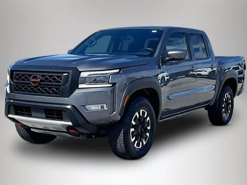 Used 2024 Nissan Frontier PRO-4X AWD/4WD image 2