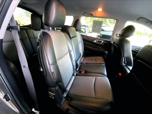 Used 2020 Nissan Pathfinder SV w/ Rock Creek Edition AWD/4WD image 15
