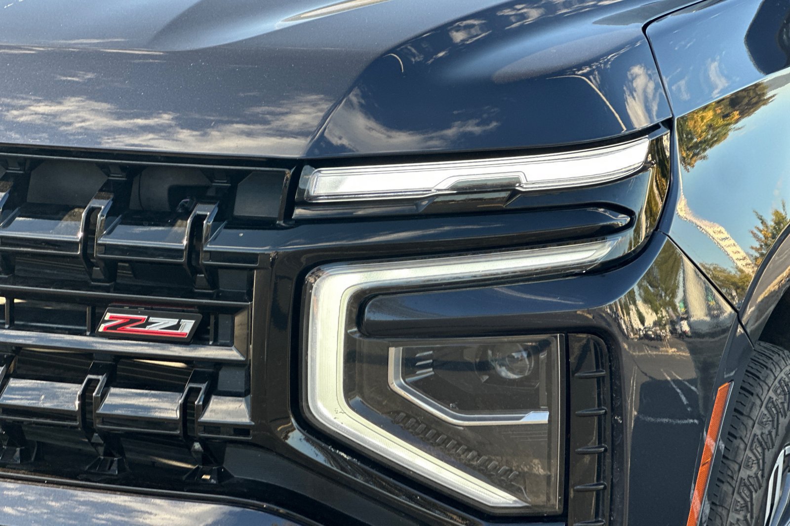 Used 2025 Chevrolet Suburban Z71 AWD/4WD image 51