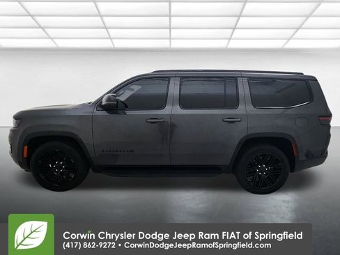 Used 2024 Jeep Wagoneer Series II image 5