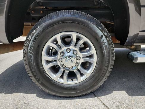 Used 2018 RAM 2500 Laramie AWD/4WD image 12