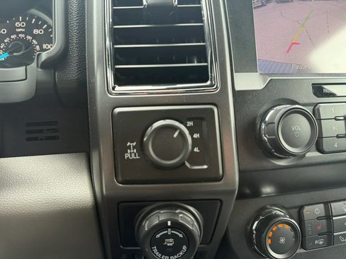 Used 2020 Ford F150 XLT w/ Equipment Group 302A Luxury AWD/4WD image 17
