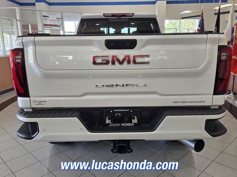 Used 2025 GMC Sierra 2500 Denali w/ Denali Reserve Package AWD/4WD image 5