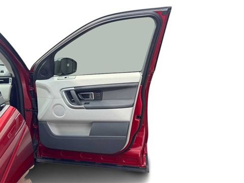 Used 2019 Land Rover Discovery Sport HSE image 9