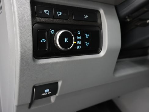 Used 2024 Ford F250 XLT w/ XLT Premium Package AWD/4WD image 41