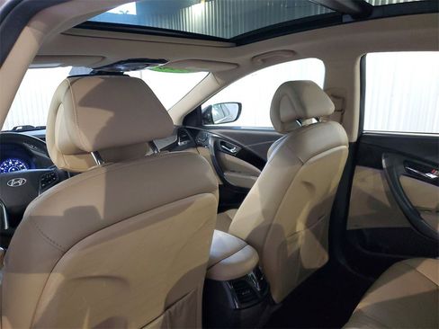 Used 2016 Hyundai Azera Limited image 12