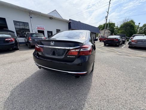 Used 2017 Honda Accord Sport image 49