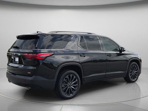 Used 2023 Chevrolet Traverse RS FWD image 7