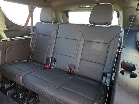 New 2026 Chevrolet Suburban Premier image 10