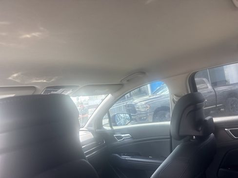 Used 2024 Kia Sportage EX image 16