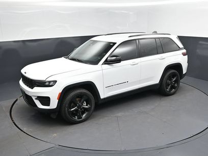 Used 2024 Jeep Grand Cherokee Altitude