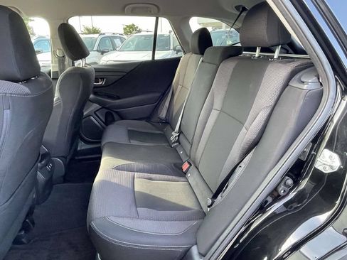 Used 2021 Subaru Outback Premium AWD/4WD image 3