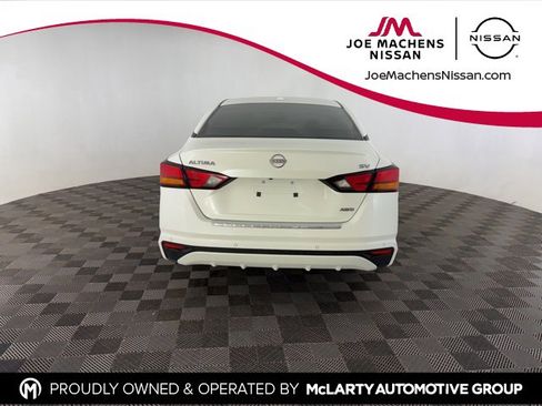 Certified 2023 Nissan Altima 2.5 SV image 6