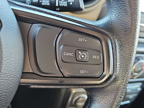 Used 2021 Jeep Wrangler Unlimited Sport image 23