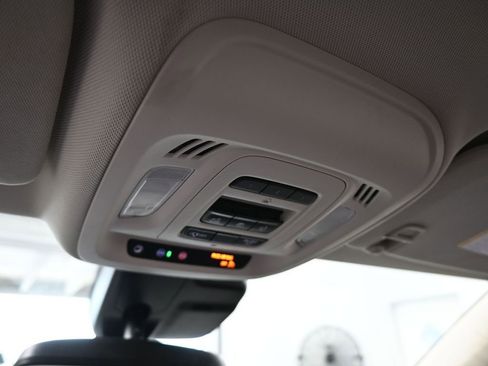 Used 2023 Buick Envision Essence w/ Technology Package I image 33