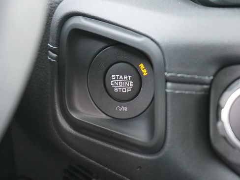 Used 2024 Jeep Wrangler Unlimited Rubicon w/ Technology Group AWD/4WD image 25
