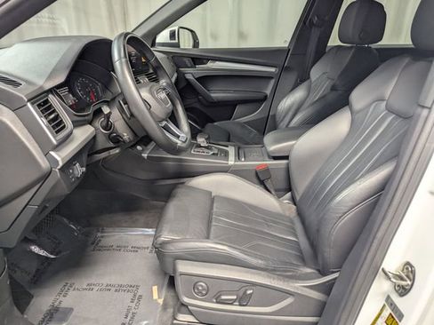 Used 2020 Audi Q5 2.0T Premium w/ Titanium Sport Package image 10