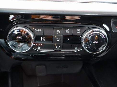 New 2026 Chevrolet Trax LT w/ LT Convenience Package image 13