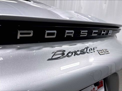 Used 2022 Porsche 718 Boxster RWD image 30