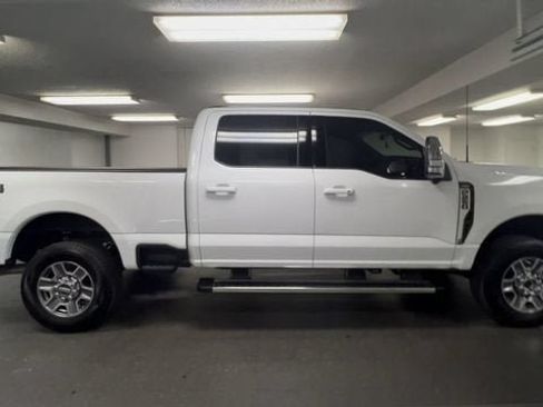 Used 2026 Ford F250 Lariat AWD/4WD image 9