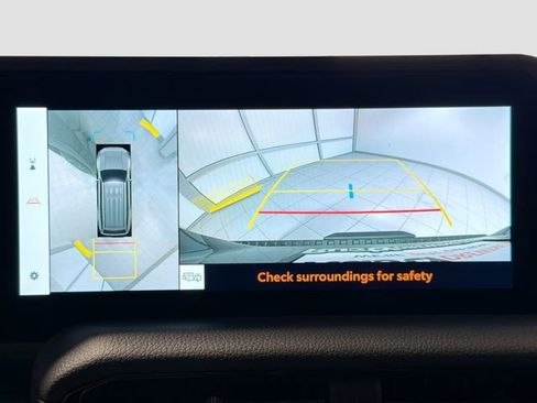 Certified 2025 Toyota Land Cruiser image 12