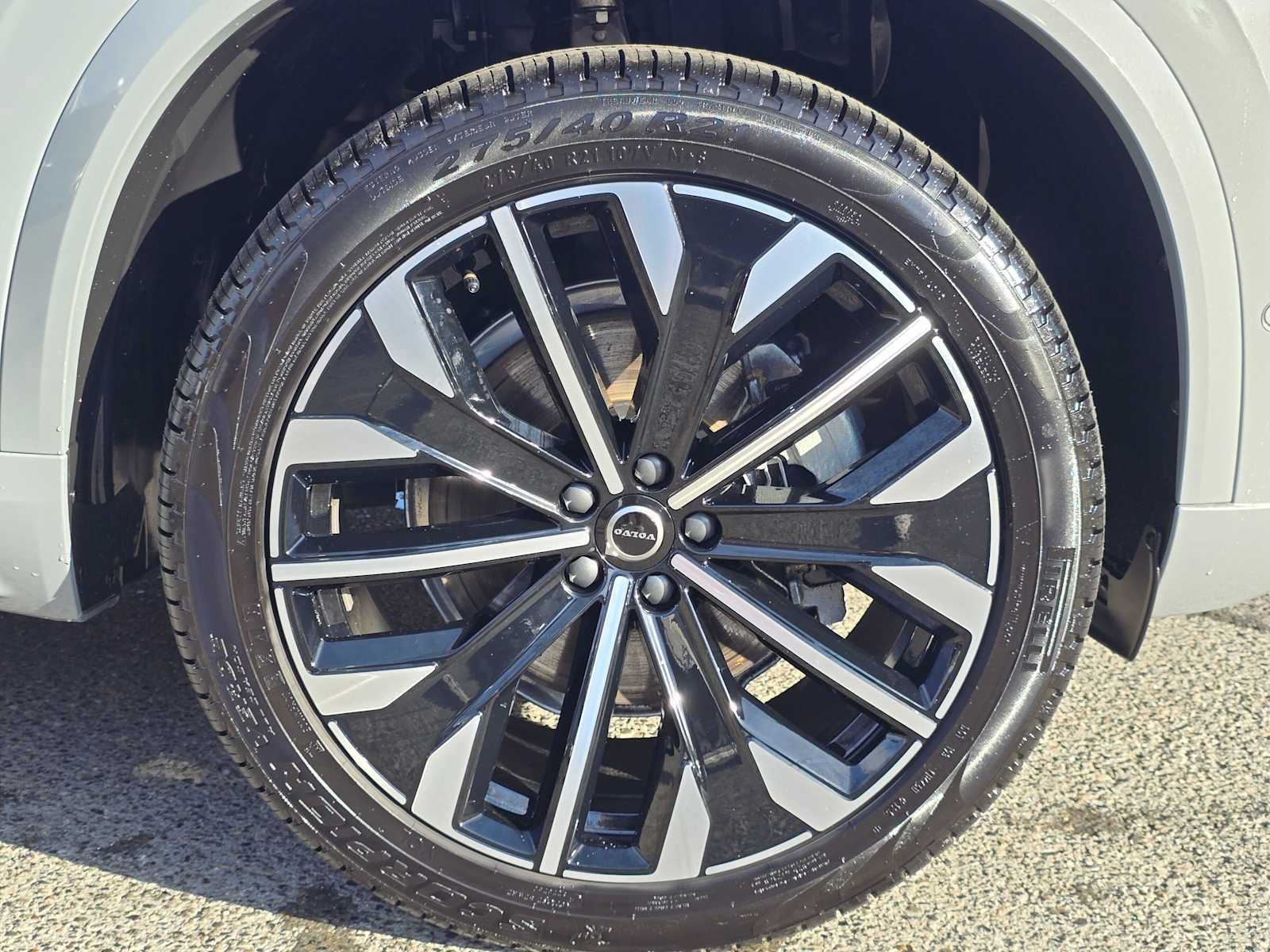 Used 2026 Volvo XC90 B6 Ultra w/ Protection Package AWD/4WD image 9