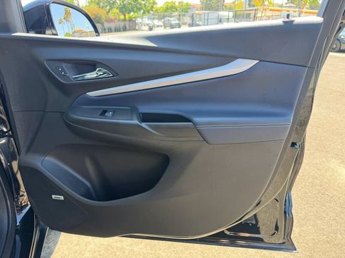 Used 2022 Chevrolet Bolt EUV Premier w/ Launch Edition FWD image 23