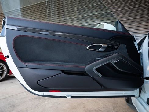 Certified 2025 Porsche 718 Boxster GTS RWD image 23