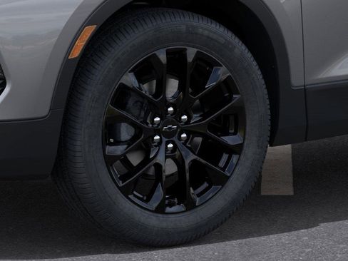 New 2025 Chevrolet Blazer LT w/ LPO, Black Sport Package image 9