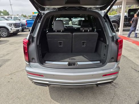 Certified 2024 Cadillac XT6 Premium Luxury w/ Technology Package FWD image 19