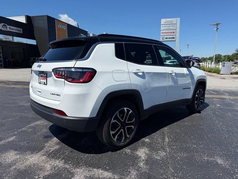 Used 2024 Jeep Compass Limited AWD/4WD image 8