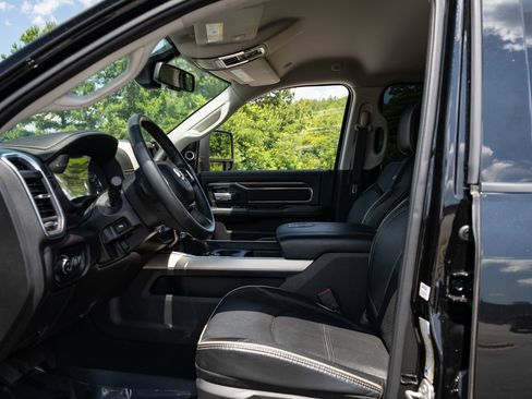 Used 2024 RAM 2500 Laramie AWD/4WD image 14