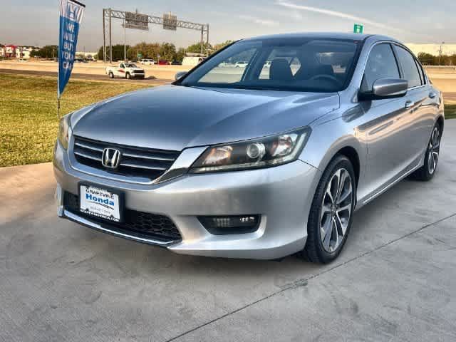 Used 2015 Honda Accord Sport image 2