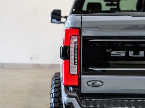 Used 2026 Ford F250 Platinum AWD/4WD image 8