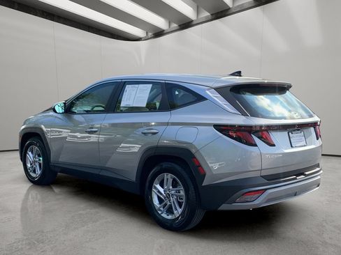 Used 2026 Hyundai Tucson SE FWD image 3
