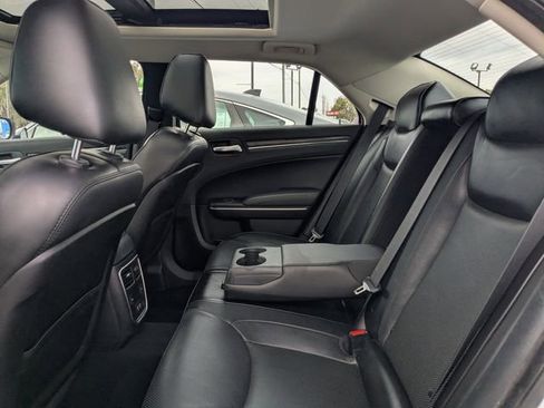 Used 2023 Chrysler 300 Touring L w/ Popular Equipment Group image 10