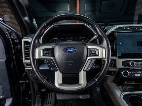Used 2022 Ford F250 Lariat w/ Black Appearance Package AWD/4WD image 18