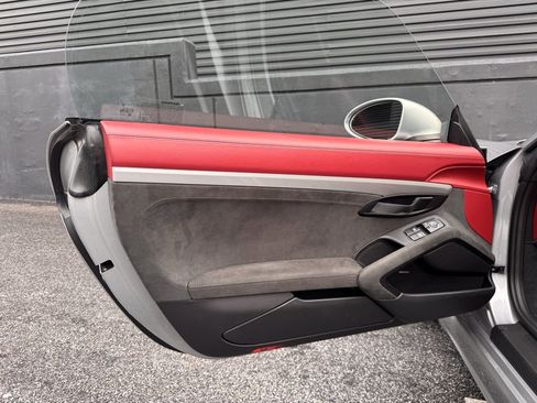 Certified 2023 Porsche 718 Boxster Spyder image 17