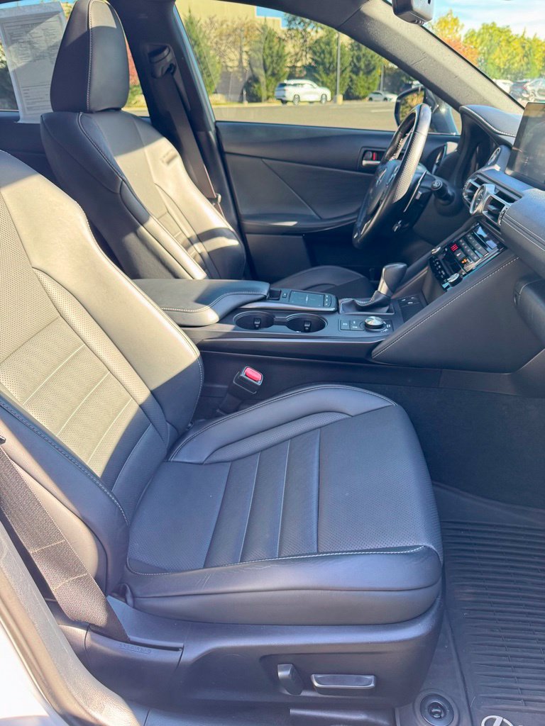 Used 2022 Lexus IS 350 F Sport w/ Accessory Package AWD/4WD image 10