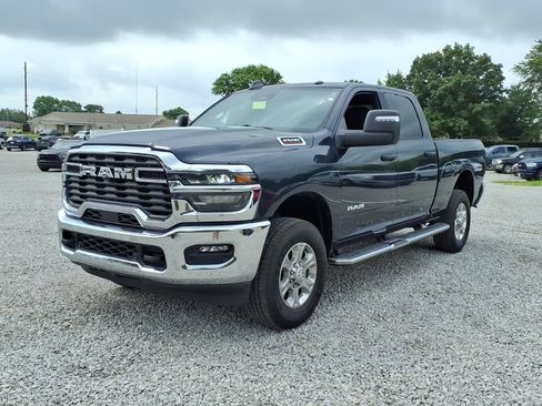 Used 2026 RAM 2500 Big Horn AWD/4WD image 7