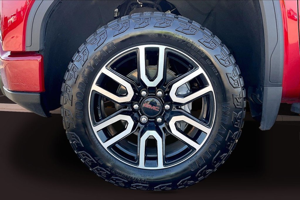 Used 2025 GMC Sierra 1500 AT4 w/ AT4 Premium Package AWD/4WD image 35