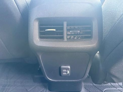 Used 2020 Chevrolet Equinox LT AWD/4WD image 19