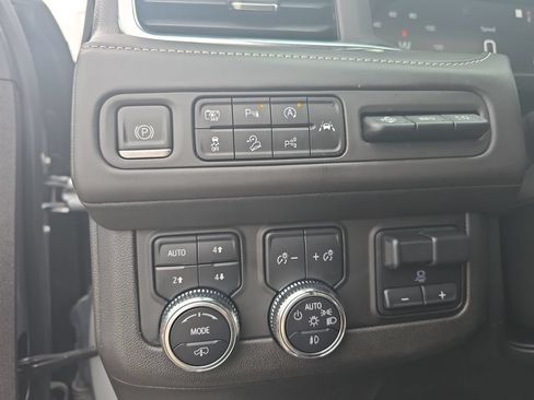 Certified 2023 GMC Yukon XL Denali Ultimate AWD/4WD image 26